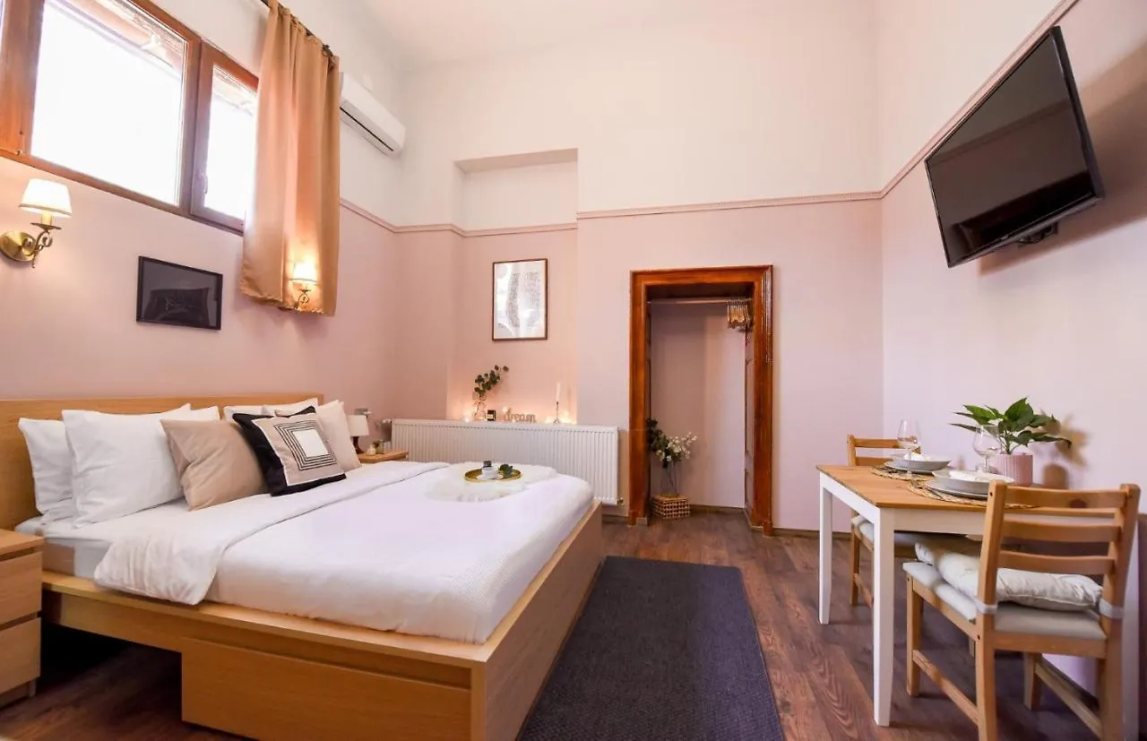 Le Petit & Cosy - Best Location Old Town & Quiet Bucarest